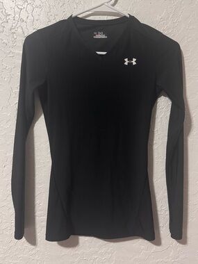 Under Armour Women’s HeatGear® Compression Long Sleeve Shirt
Womens size small